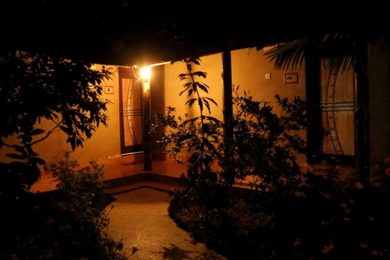 Solitary Nook Gosaba Exterior photo